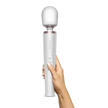Le Wand 30-function Rechargeable Vibrating Wand Massager White